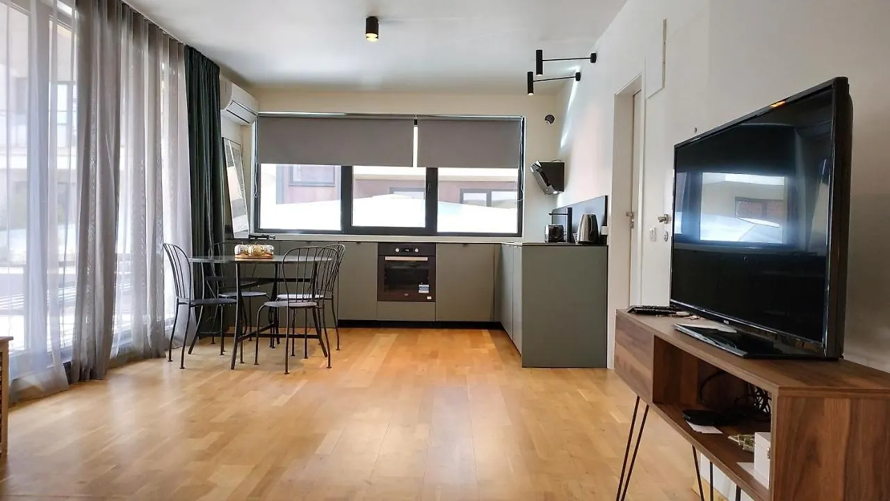 Baratero Club Apartments Private Parking Ev Points Sofya 0*,